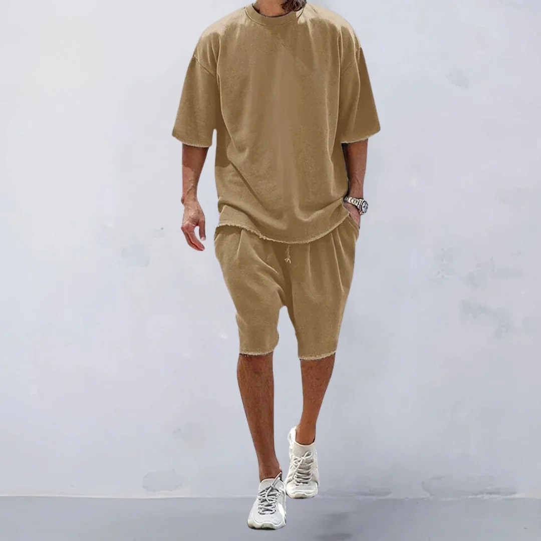 Conjunto Essentials desgastado